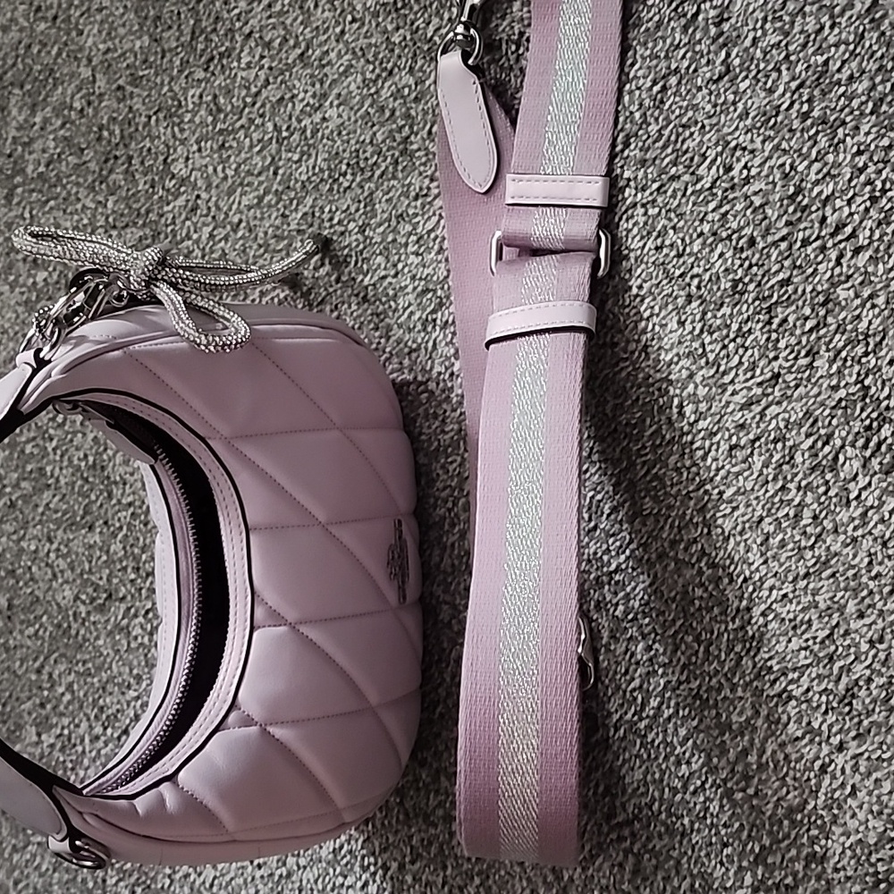 NEW COACH MINI BAG SEND OFFER! - Picture 3 of 4